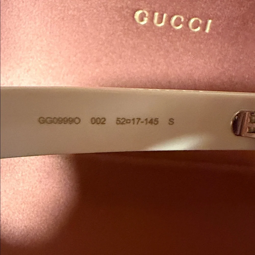 Gucci Black Glasses with Green Case - Picture 6 of 6